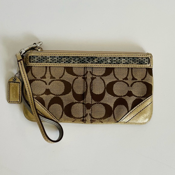 Coach Signature C Pattern Wristlet - Picture 1 of 3